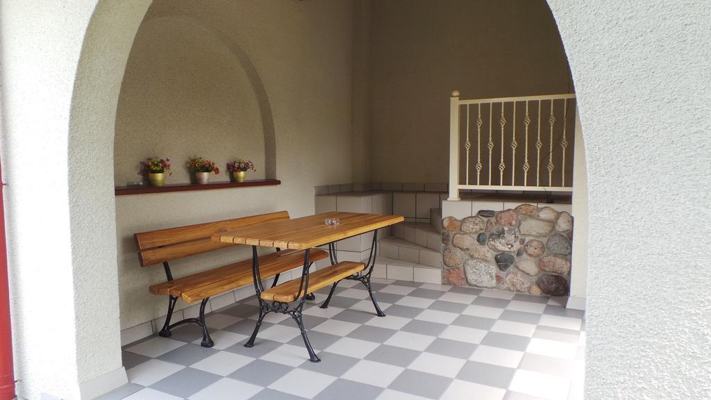 U Viktora Guest House Брест Екстериор снимка