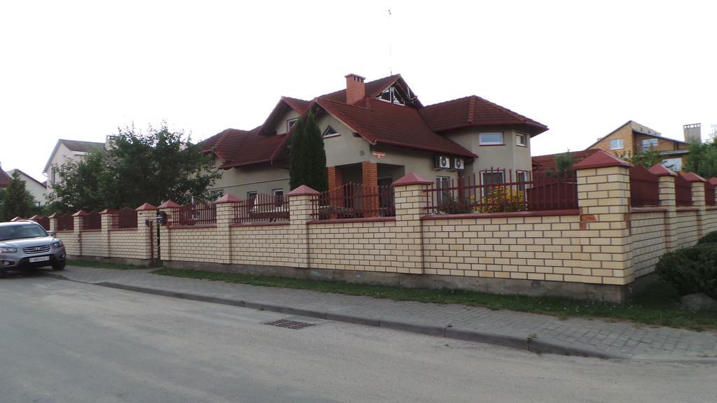 U Viktora Guest House Брест Екстериор снимка